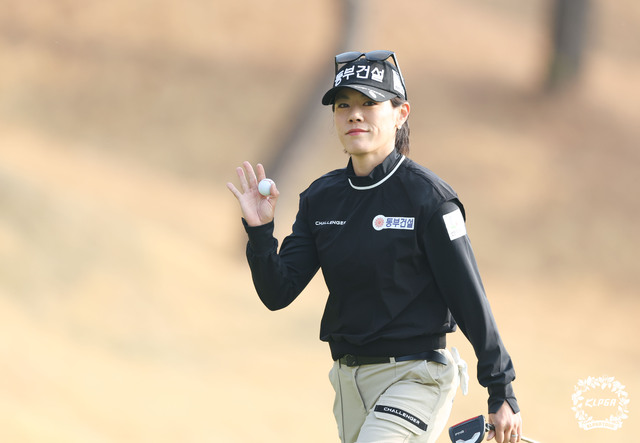 <b>박주영</b>, KLPGA 투어 <b>iM금융오픈</b> 첫날 1위…초대 챔피언 향해 기분 좋은 ...