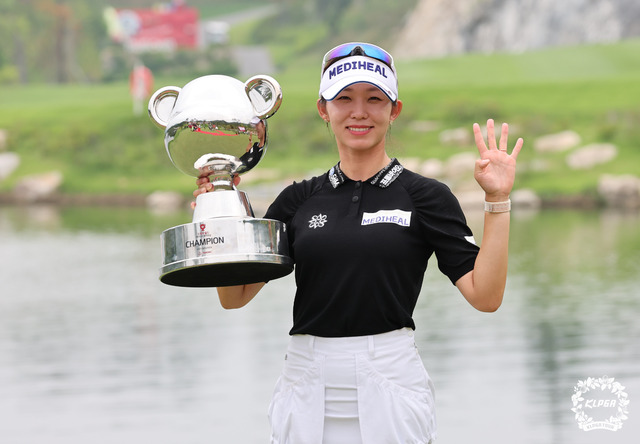 [종합] <b>배소현</b>, KLPGA 투어 <b>오로라월드 챔피언십</b> 역전 <b>우승</b>