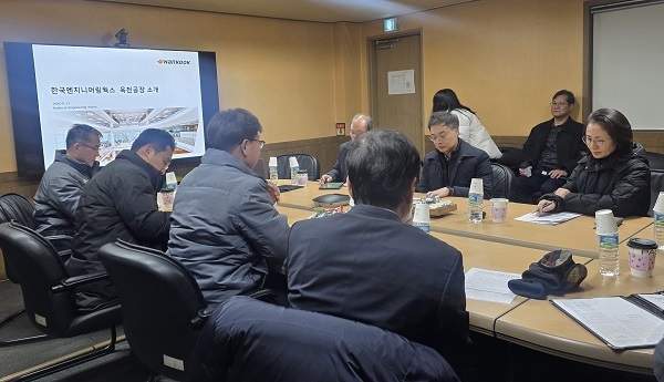 충북도, AI 팩토리로 제조업 혁신 가속화 - 뉴스 썸네일 이미지