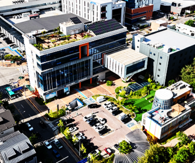 군포산업진흥원, 웨어러블 로봇 실증센터 개소 목표 발표 - 뉴스 썸네일 이미지