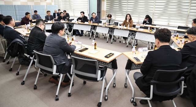 경남도, 펀드 운용사 대상 도내기업 투자 활성화 간담회 개최 - 뉴스 썸네일 이미지