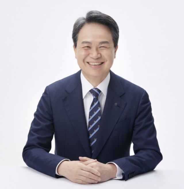 진옥동의 신한 2기, ‘AI 네이티브’ 1000명 양성⋯여신심사도 생성형 AI가