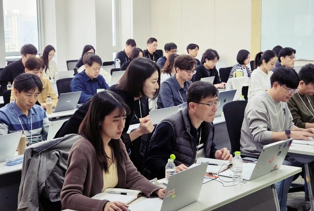 SKB, 전 구성원을 AI 전문가로⋯ ‘AI와 일하기’ 본격 가속화