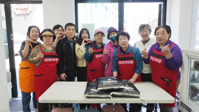 세계평화통일가정연합, 쌀 기부로 지역사회에 온정 전하다 - 뉴스 썸네일 이미지