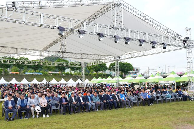 <b>영산포 홍어</b>·한우<b>축제</b> 개막…공연·먹거리·꽃단지까지 ‘북적’