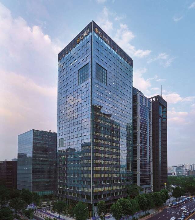 "연금 잡아 WM 영토 넓힌다"...KB증권, 디지털 연금 4조·WM 15조 '성장... - 뉴스 썸네일 이미지