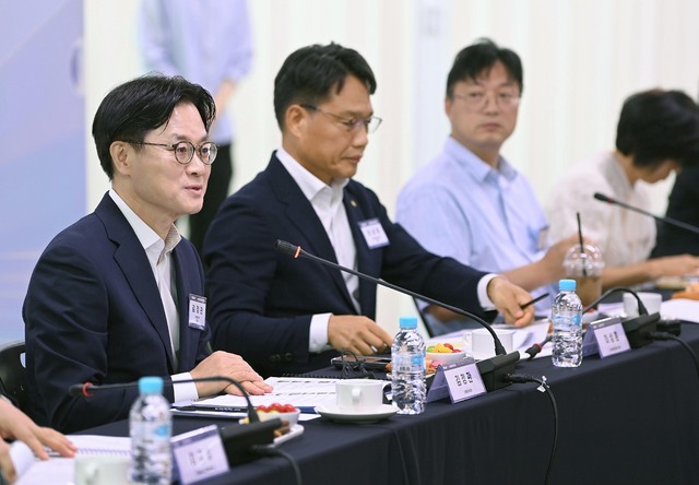 산업부, '반월시화형 AI 공장' 구축 추진 - 뉴스 썸네일 이미지