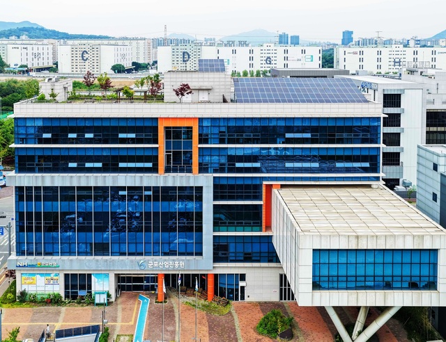 군포산업진흥원, 산학연과 농업용 웨어러블 로봇 개발 추진 - 뉴스 썸네일 이미지