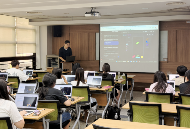 AI로 가짜뉴스 잡고 진로까지 설계…인천 청소년들, 디지털 미래 코딩하다