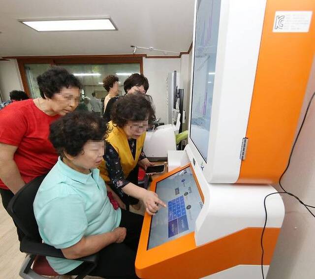 [액티브 시니어] 용산구, 스마트행정 확대 …AI로 돌봄·안전 강화 나서
