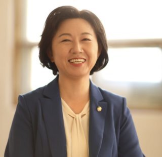 26조 털어내고도 연체율 '반등'... 새마을금고, 3.6조 적자 늪에 '깜... - 뉴스 썸네일 이미지