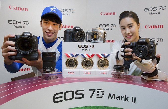 캐논_APS-C 타입 플래그십 카메라 EOS 7D MarkⅡ 공개_02