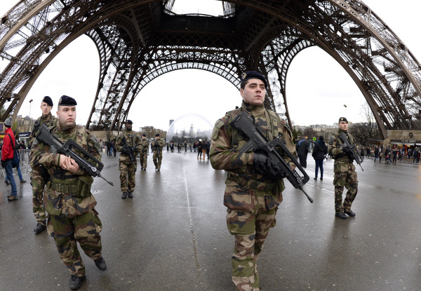 FRANCE-ATTACKS-CHARLIE-HEBDOYONHAPNO-2741(AFP)