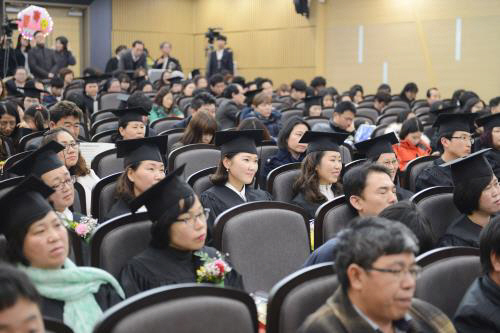 ▲ 대구사이버대학교 학위수여 행사 장면_1