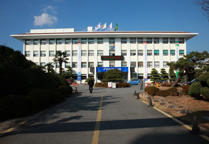 전남장흥군청사