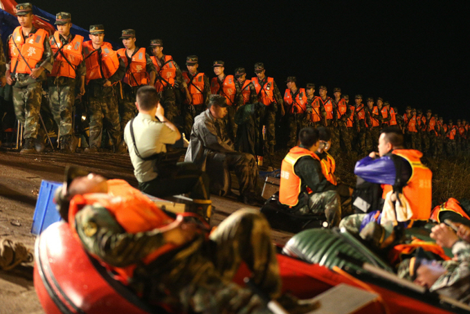 CHINA SHIP YANGTZE RIVER ACCIDENT <YONHAP NO-0738> (EPA)