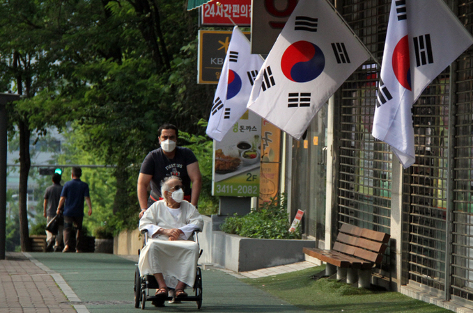 SOUTH KOREA-SEOUL-MERS <YONHAP NO-1647> (XINHUA)