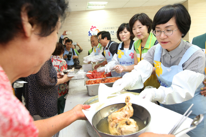 사랑의 밥차 대전 서구에 전달1