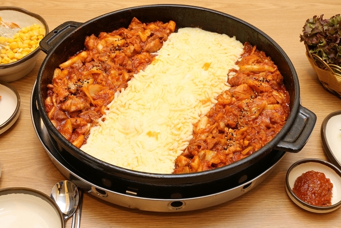 장인닭갈비 메뉴  뼈없는 닭갈비