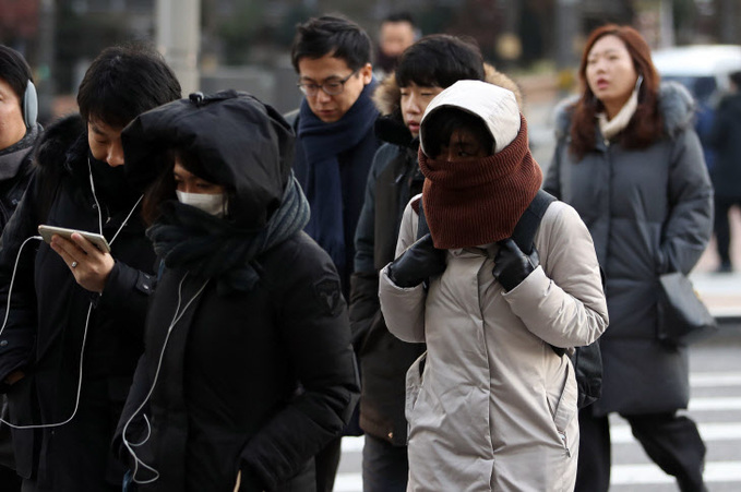 계속되는 출근길 한파