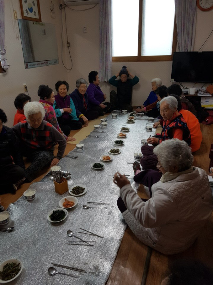 남면 삼용1리 부녀회, 무료 점심봉사