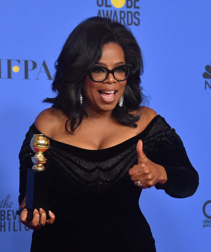 FILES-US-ENTERTAINMENT-POLITICS-OPRAH