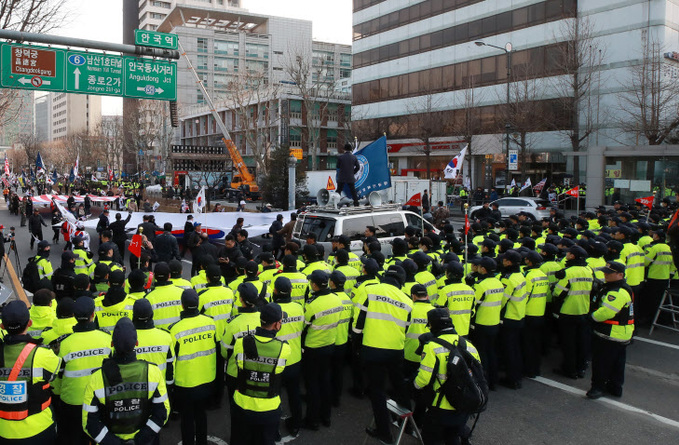 태극기 집회 안국역 앞 행진