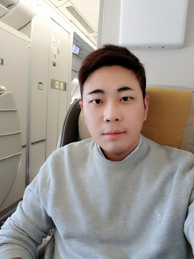 임지연과 결별한 이욱, 화려한 인맥 자랑…연예계부터 정치계까지? - 브릿지경제