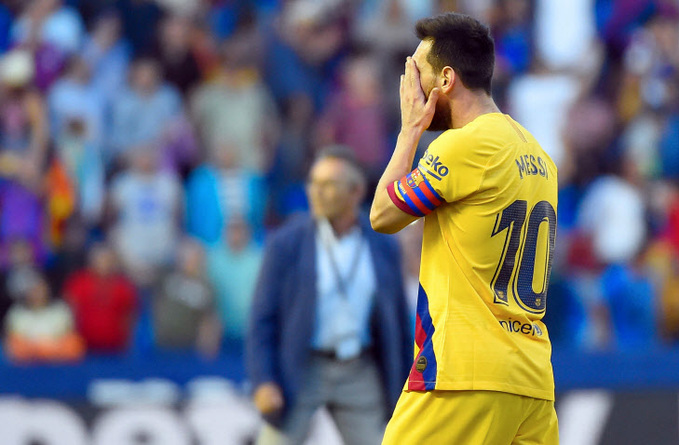 FBL-ESP-LIGA-LEVANTE-BARCELONA <YONHAP NO-0254> (AFP)