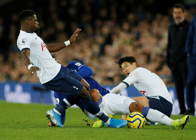 SOCCER-ENGLAND-EVE-TOT/REPORT <YONHAP NO-1339> (REUTERS)