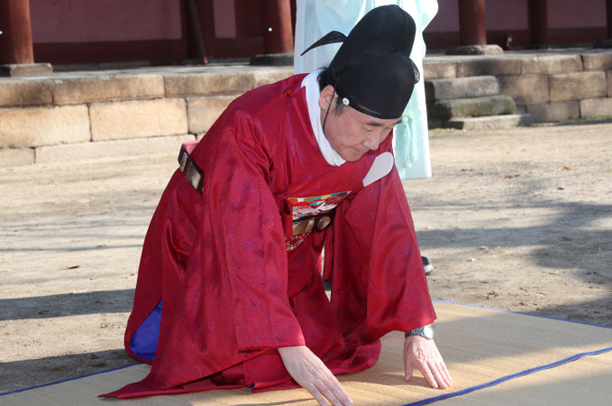 성균관서 봉심 거행하는 이낙연 전 총리