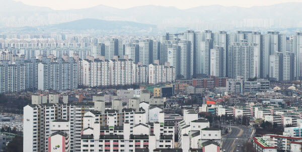 경기도 수원 시내 아파트 단지 전경. (연합뉴스)