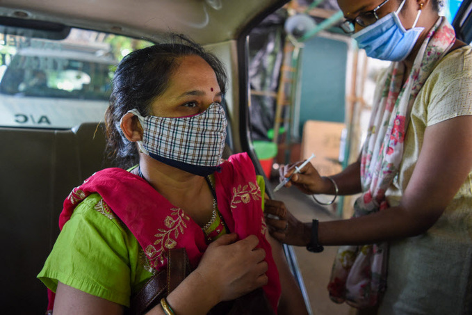 INDIA-HEALTH-VIRUS-VACCINE <YONHAP NO-3342> (AFP)