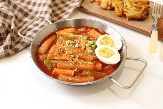 [사진자료] 라이스페이퍼 떡볶이