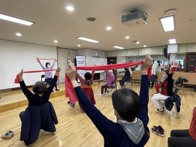 찾동건강프로그램사진2=강남구청제공