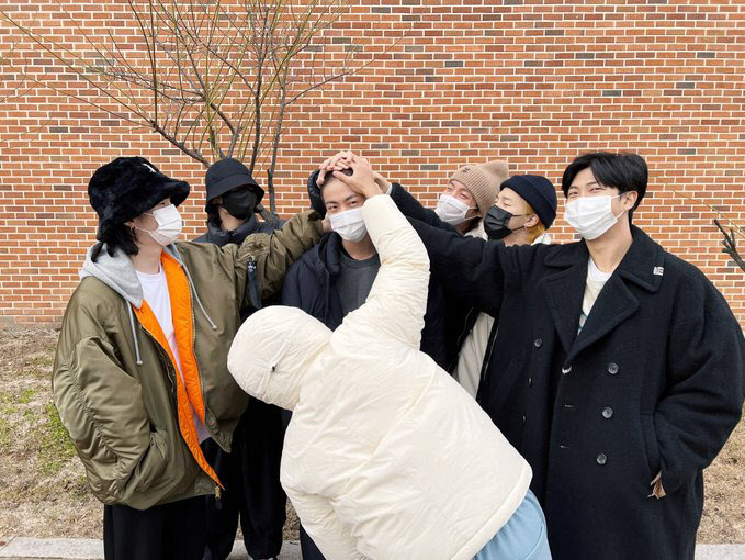 방탄소년단 진 입대 현장에 모인 멤버들