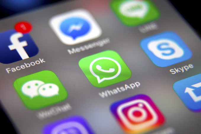 (FILE) USA WHATSAPP MESSENGER APP <YONHAP NO-3259> (EPA)