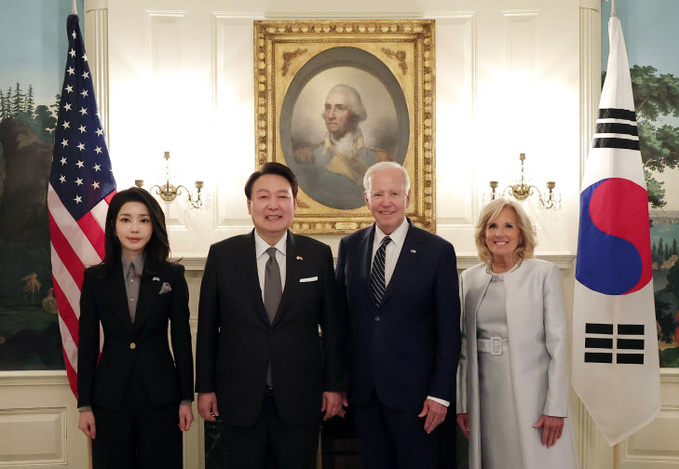 한미 정상 내외, 백악관 관저에서 기념 촬영