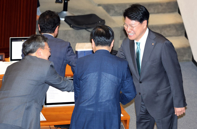 과방위원장에 장제원 의원