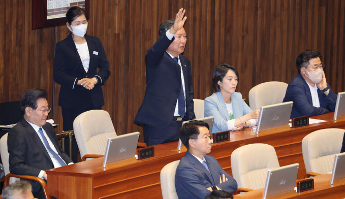 이의 제기하는 정청래 의원