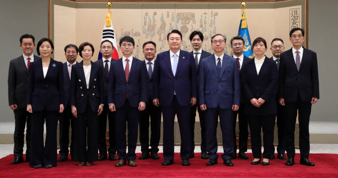 윤석열 대통령, 김완섭·조성경·장미란 등 신임