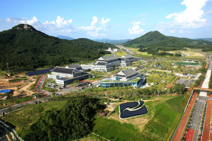 경북도, 반도체 분야 대학과 기업 함께 인재 양성