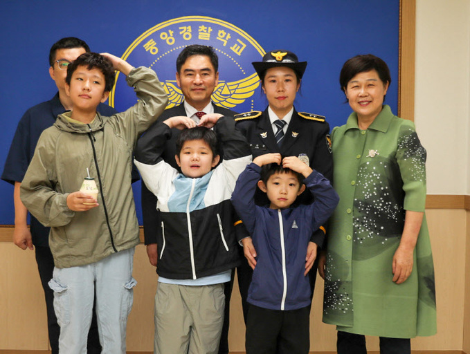 윤석열 대통령, 다자녀 양육 순경 신규 임용 축하