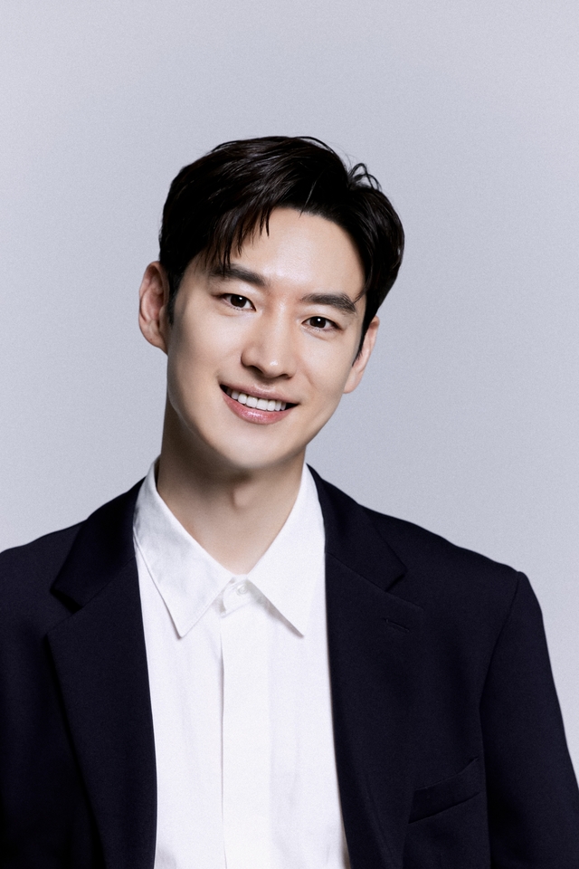 <b>이제훈</b>, 서울아산병원에 또 <b>1억 기부</b>…누적 3억