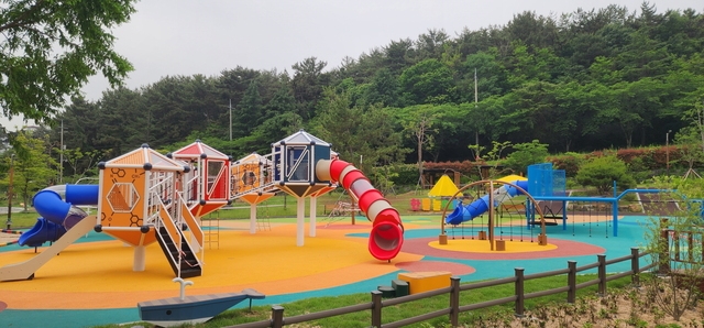 한들근린공원 어린이놀이터 대표 이미지