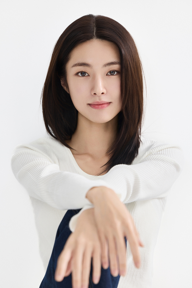 배우 하영, 새 프로필 공개…‘중증외상센터’ 조폭 간호사의 변신 - 브릿지경제